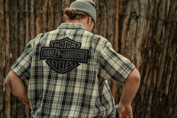 Harley-Davidson Men's Bar & Shield Logo Plaid Button-Up Short Sleeve Shirt, Asphalt Black/ Ghost Grey 99256-25VM